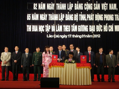 Lào Cai Phát động và ký giao ước thi đua học tập và làm theo tấm gương đạo đức Hồ Chí Minh